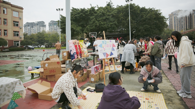 文化周|共享閑置，“集市”行樂(lè )，四川海蓉開(kāi)展愛(ài)心集市公益活動(dòng)